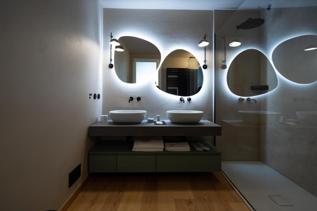 Locanda Moderna Carlambroeus Montevecchia Exteriör bild