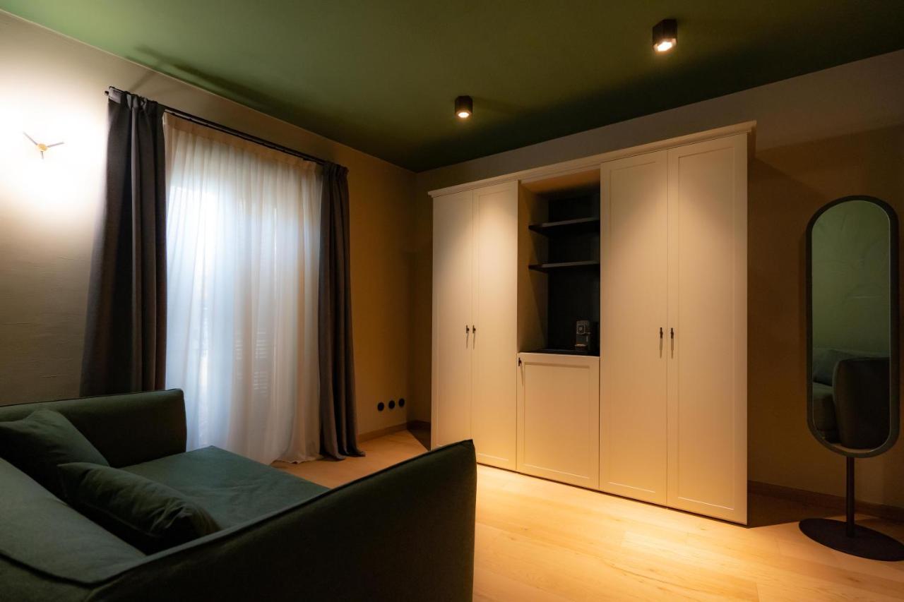 Locanda Moderna Carlambroeus Montevecchia Exteriör bild